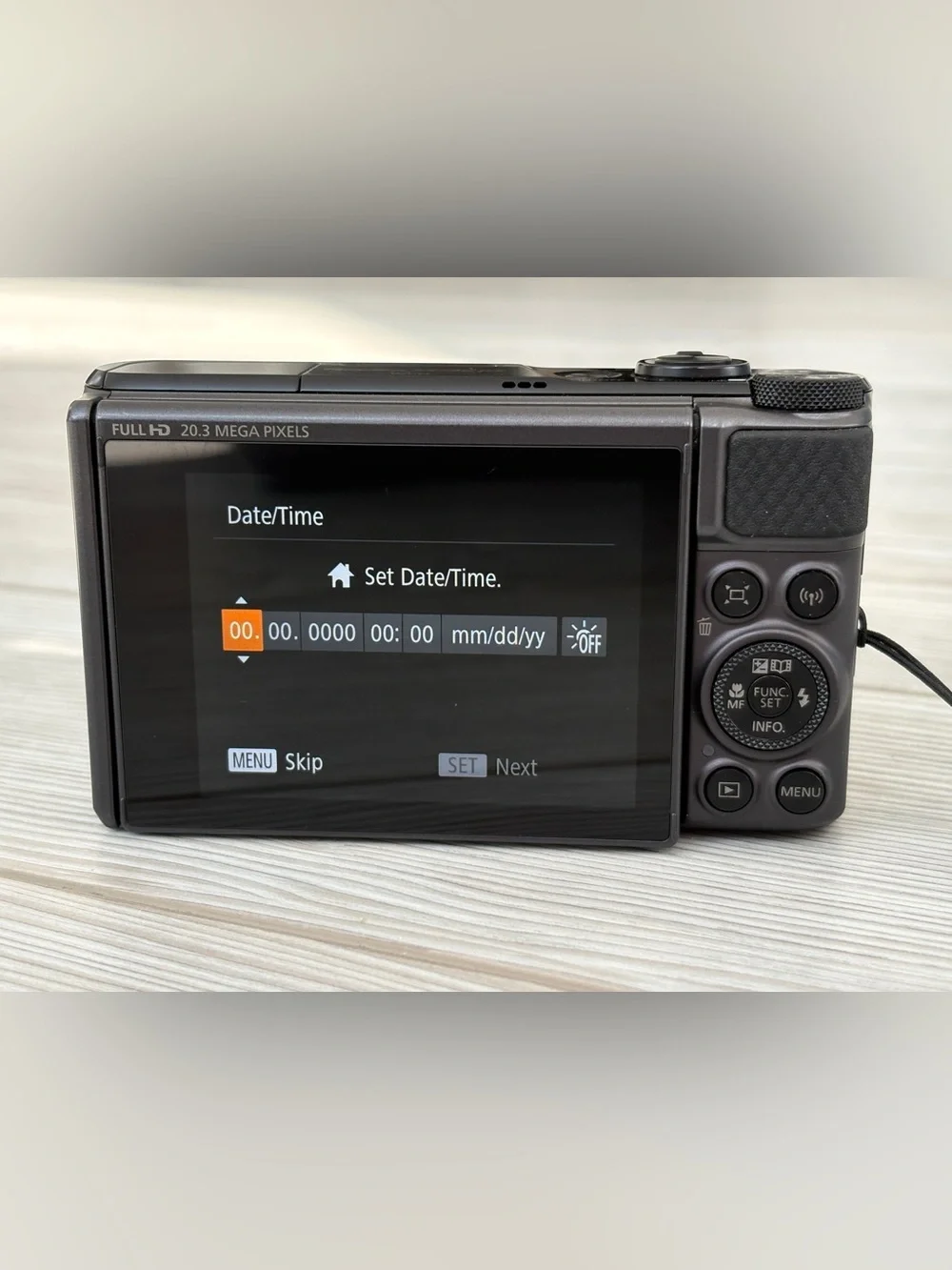 Canon PowerShot SX730 HS 20.3MP Camera 180 Flip Screen 4 Batts + Manfrotto Bag⁠